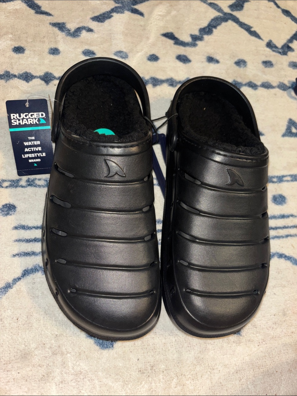 Rugged Shark Men’s Black Slip-On Clog!  Size 10!  BRAND NEW!